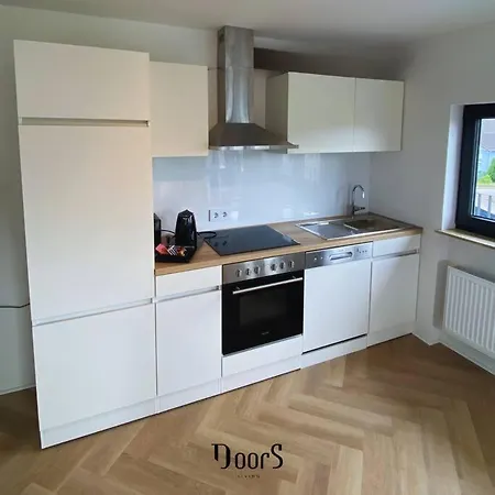 Doors Living Family Iv Apartman